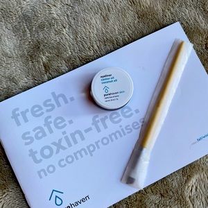 PURE HAVEN EYE LINER AND BRUSH